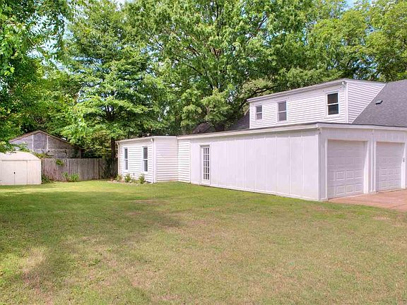 5th image of 383 Elwood Ln