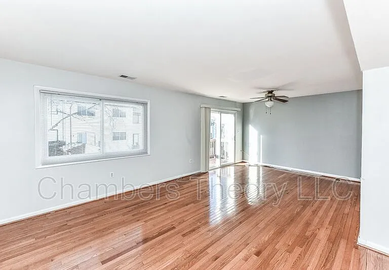 8088 Edinburgh Dr — Photo 7