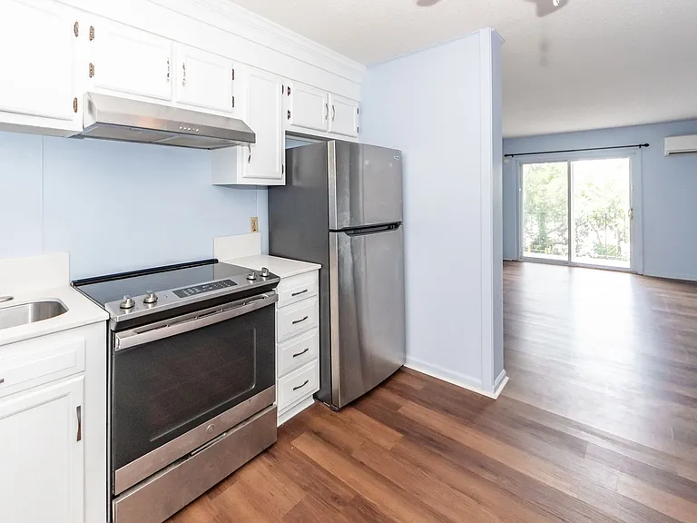 259 E Bay St #7B — Photo 16