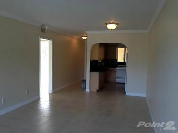 981 NE 169th St APT 222, North Miami Beach, FL 33162