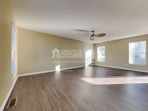 2nd image of 212 Indian Lake Dr