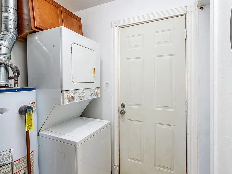 231-233 S Franklin Ave #231 — Photo 11