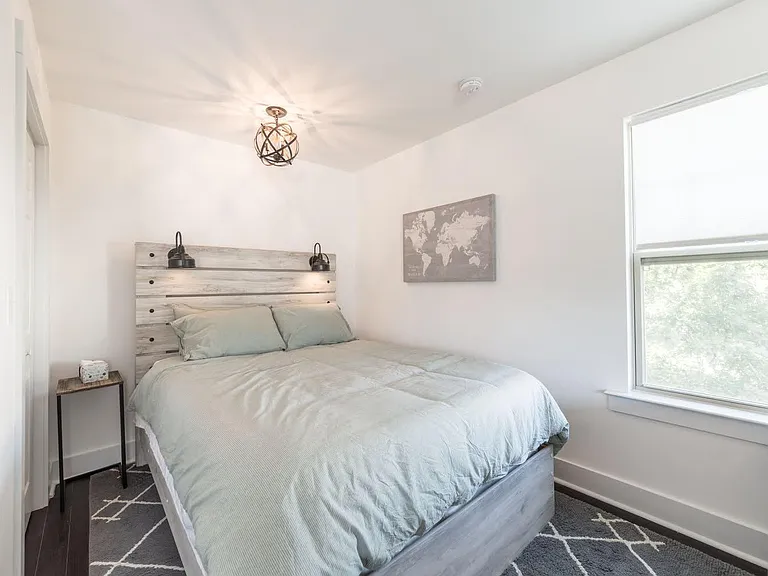 2404 Double Oaks Rd — Photo 18