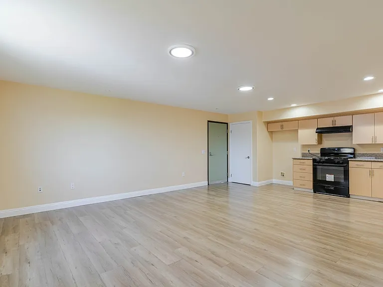 1466 Tamarind Ave #101 — Photo 4