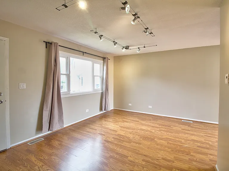 3327 Allspice Ct — Photo 2