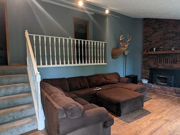 3rd image of 2438 Oxford Trenton Rd