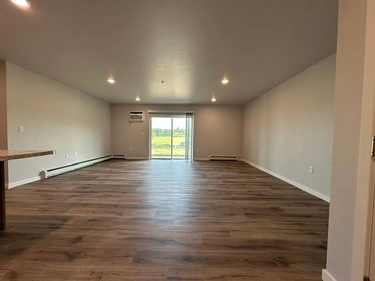 204 E Express Way — Photo 32