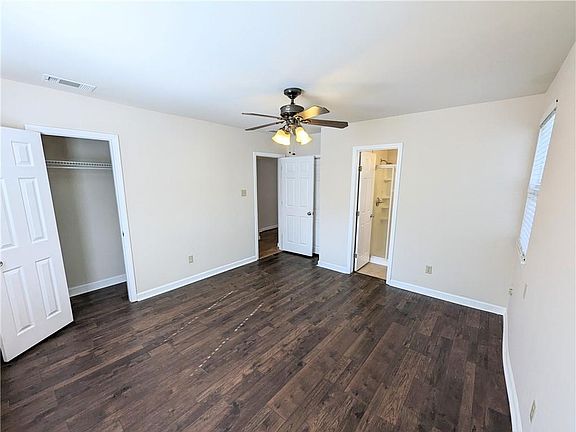 4th image of 5222 Wilton Dr