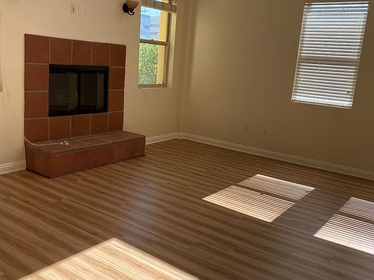 23130 Sherman Pl — Photo 6