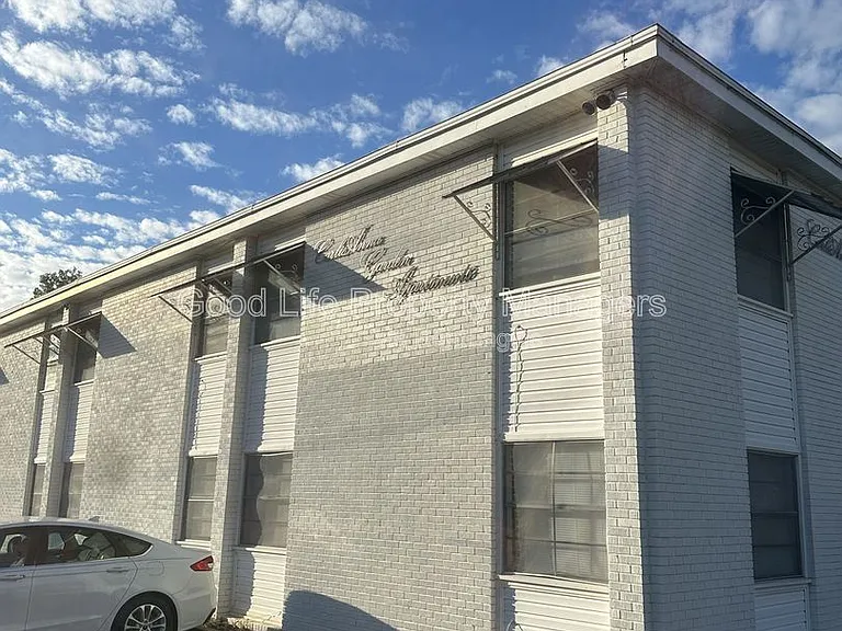1103 N 15th Ave #104 — Photo 1