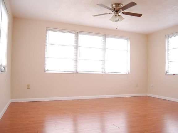 5th image of 5112 Tammy Ln