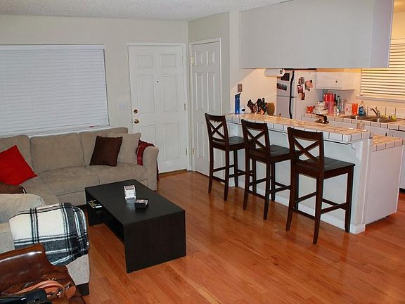 3rd image of 301 N 1st St APT 4