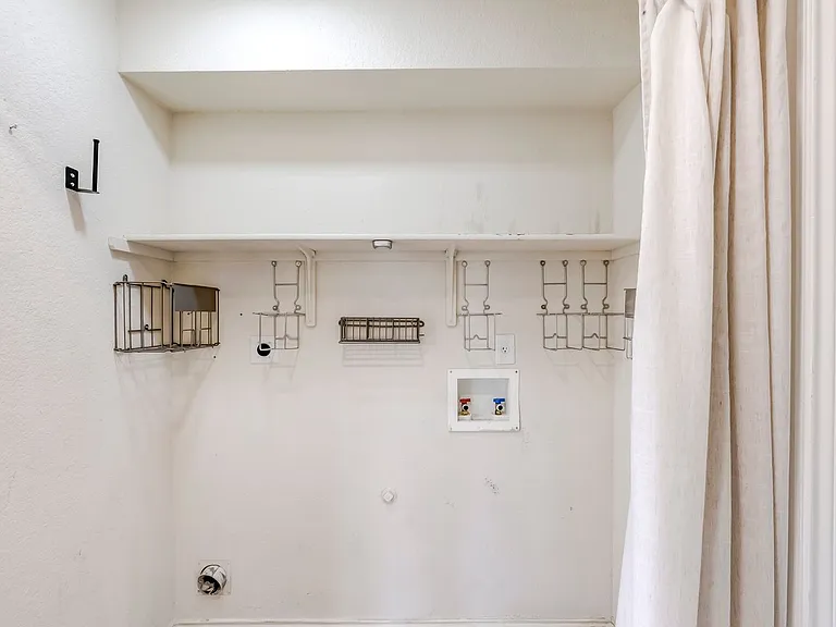 4411 Causeway Ct — Photo 26