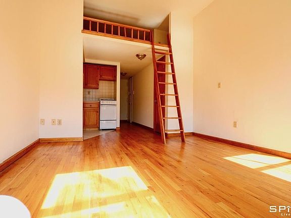 3rd image of 491 Columbus Ave APT 2D