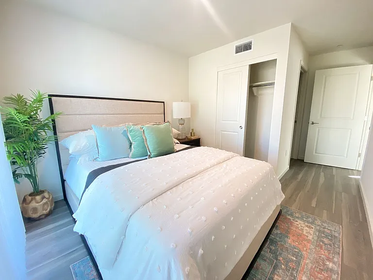 1704 Hornblend St — Photo 40