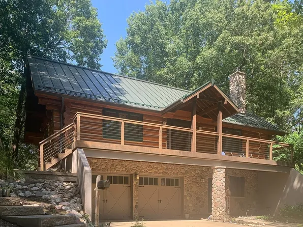 8108 Crystal Springs Rd, Bull Valley, IL 60098