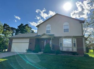 3970 Orchard View Ave, Rochester Hills, MI 48307