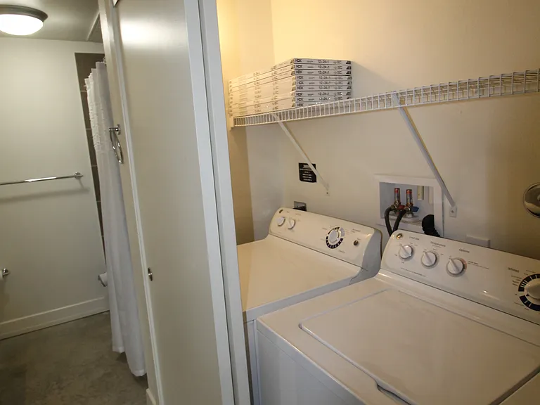 1401 S Flores St #216 — Photo 9