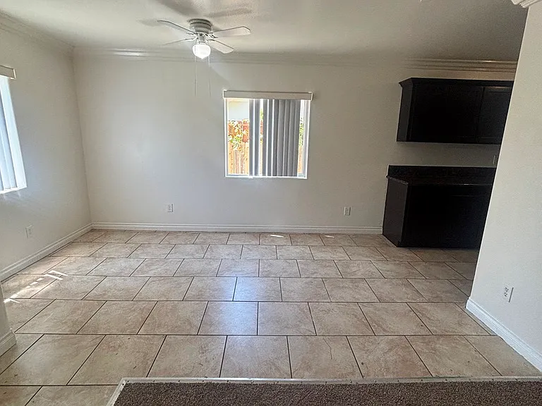 4523 S Arlington Ave — Photo 4