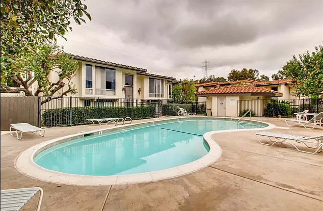 2 bed, 1620 sqft, $3,600 — Photo 1