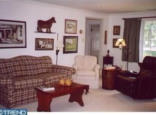 1000 E Heather Rd, Oreland, PA 19075