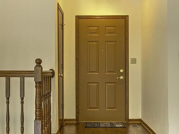 3rd image of 5110 W Saint Paul Ave