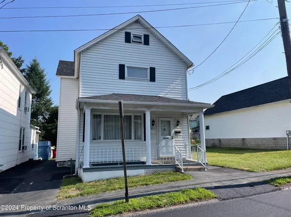 55 9th Ave, Carbondale, PA 18407