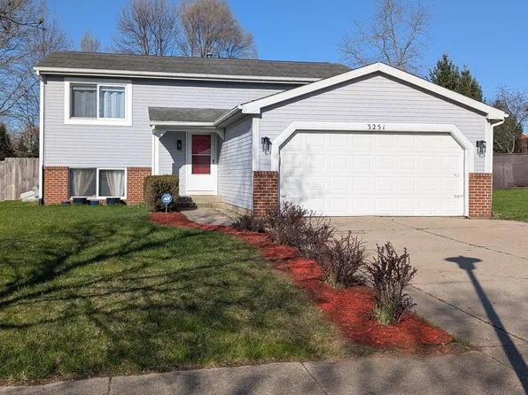 3251 Brook Trl SE, Grand Rapids, MI 49508