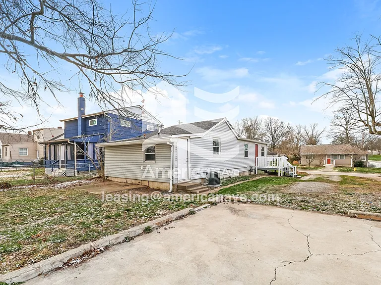 185747_015_rear_view_15.jpg
