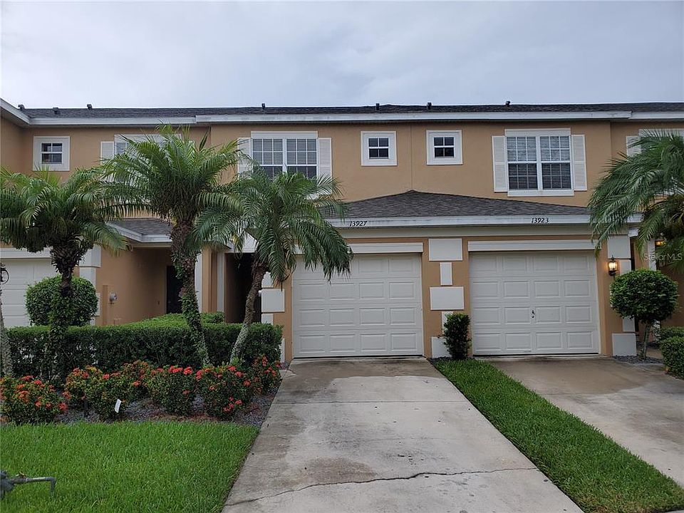 1st image of 13927 Daniels Landing Cir
