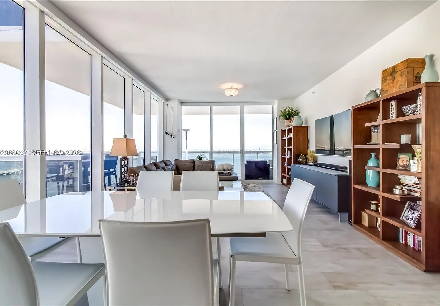 Bay House Condo — Photo 2