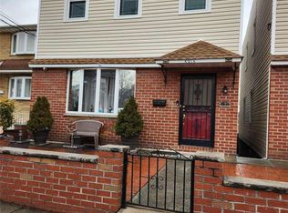 5315 69th St #2, Maspeth, NY 11378