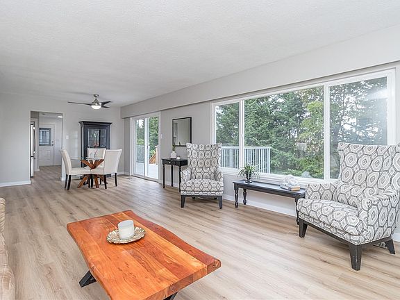 3rd image of 125 Arbutus Cres