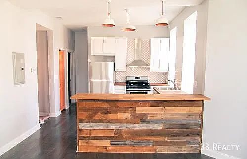 5th image of 1800 S Carpenter St #201