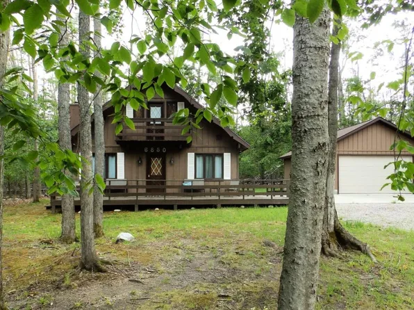 6850 Nightingale Dr, Gaylord, MI 49735