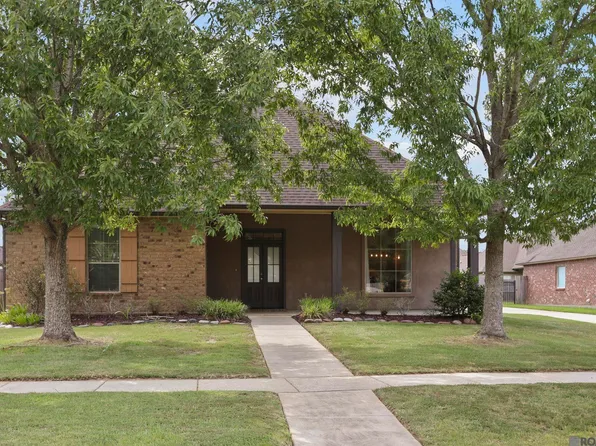 6137 Woodbend Dr, Zachary, LA 70791