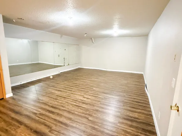 W Michigan Ave/Inverway