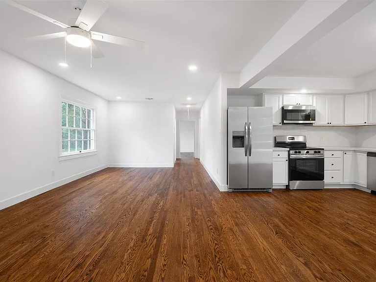 251 Foothill Rd — Photo 5