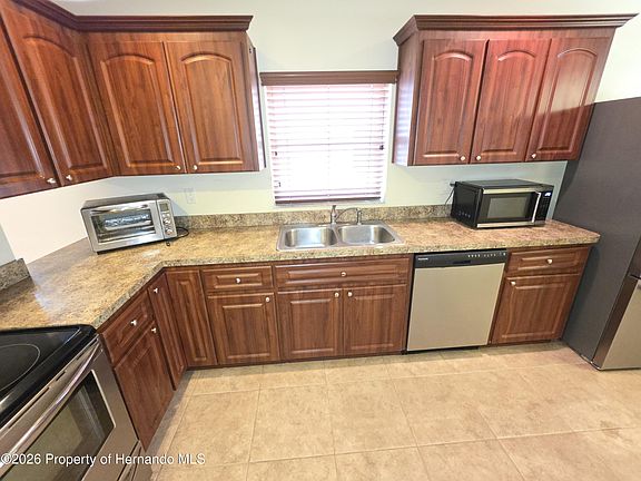4th image of 4284 High Ridge Ave