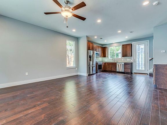 2nd image of 406 Post Road Dr #1