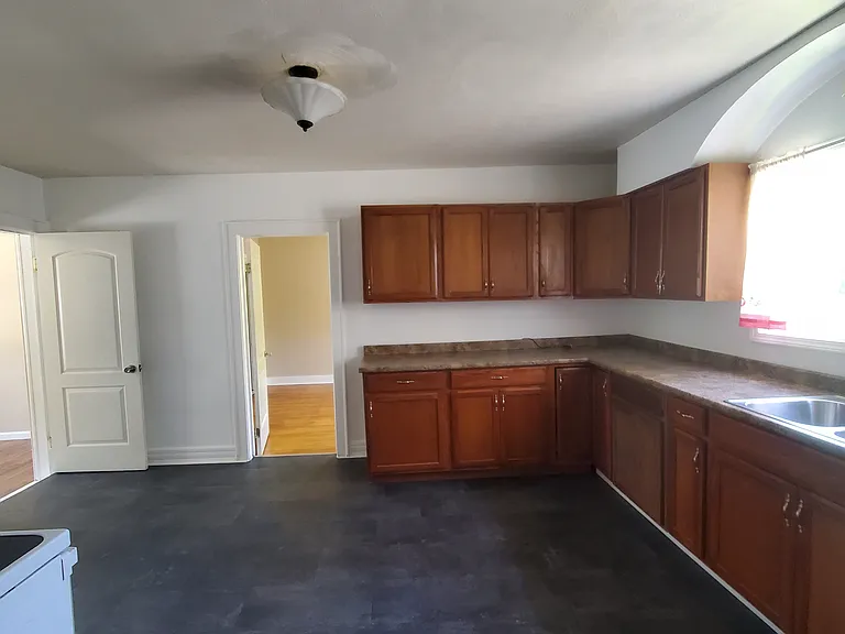809 Eagle St #2 — Photo 9