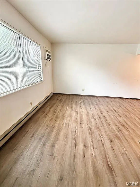 1 bed, 1.0 bath, 600 sqft, $700 — Photo 3