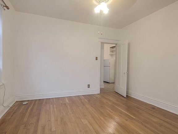 3rd image of 3761 Keokuk St Unit 1