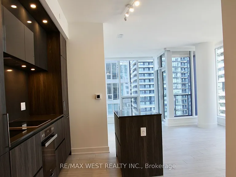 15 Mercer St #2504 — Photo 8