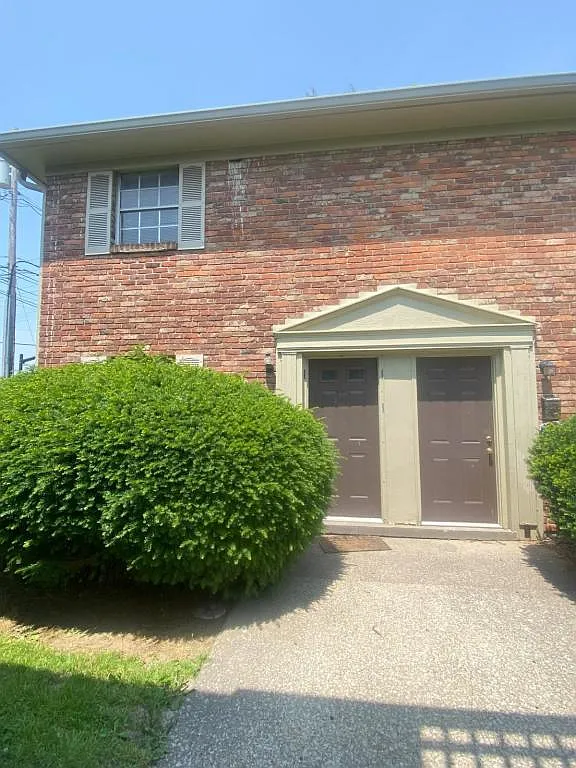407 Kensington Dr, — Photo 1