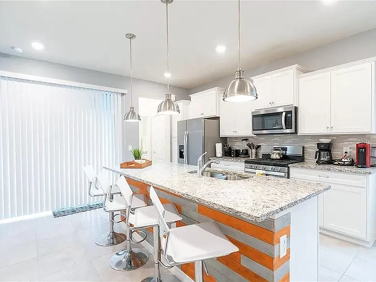 7243 Oakmoss Loop — Photo 9