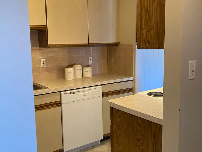 6 N Transit Hill Dr #6 — Photo 8