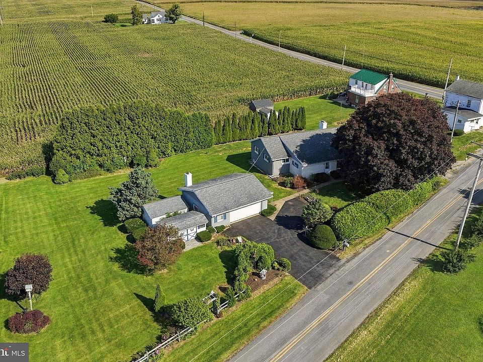 1st image of 219 Bastian Rd