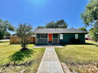 2202 7th Ave N, Texas City, TX, 77590