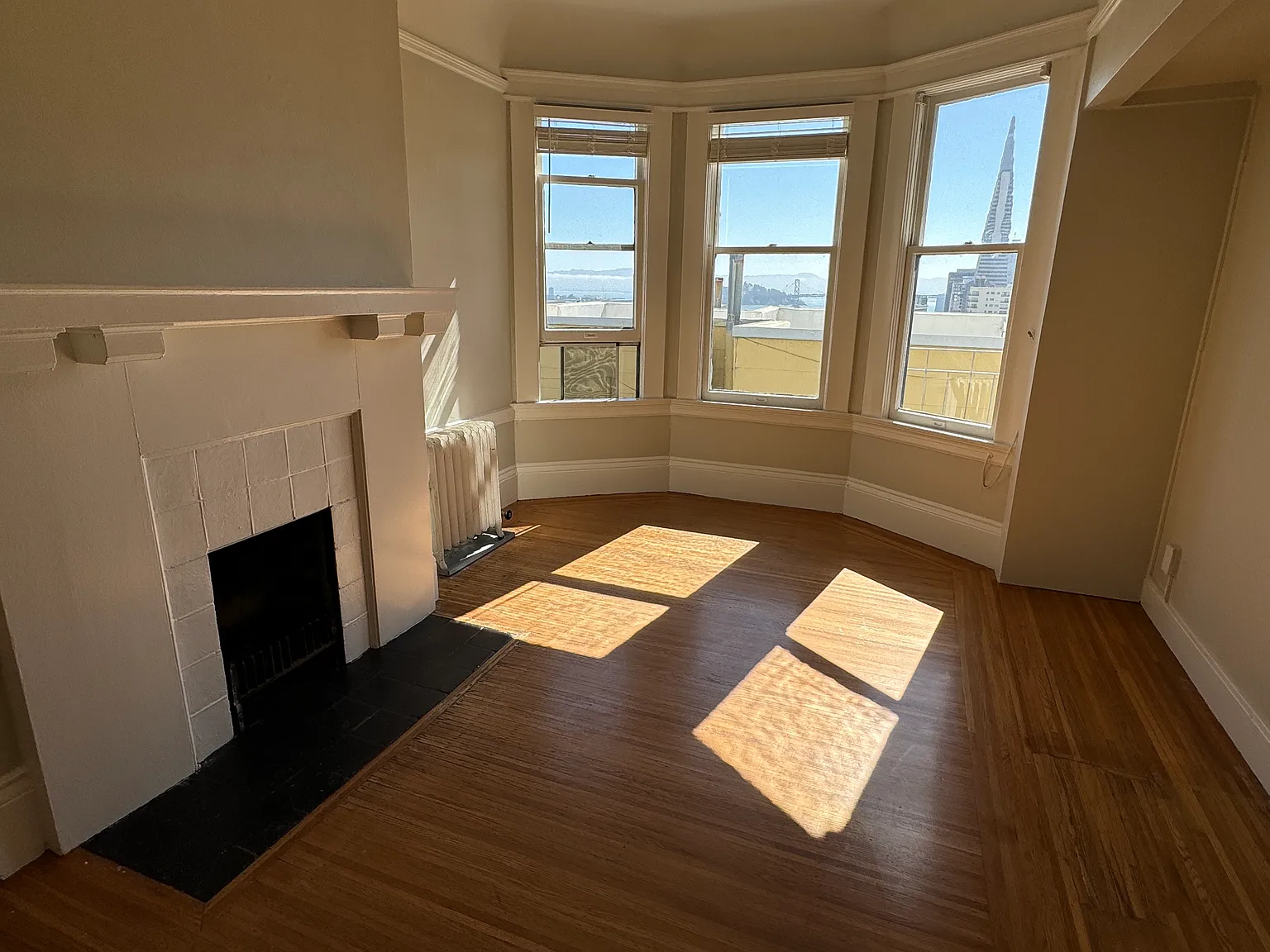 1302 Taylor St — Photo 3